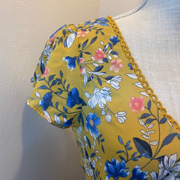 City Studio Yellow Floral Short Sleeve Maxi Dress - Picture 5 of 11